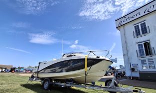 Quicksilver 505 Active Cabin - Lady Lilly - 2 Berth Sports day boat 