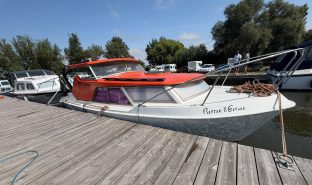 Malclan 22 - Better together - 4 Berth Inland cruiser 