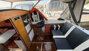 Malclan 22 - Better together - 4 Berth Inland cruiser 