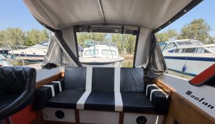 Malclan 22 - Better together - 4 Berth Inland cruiser 