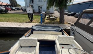 Birchwood 25 - Violet Rose - 4 Berth Inland cruiser 