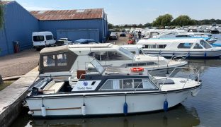 Birchwood 25 - Violet Rose - 4 Berth Inland cruiser 