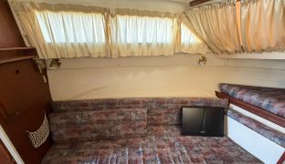 Fairline 32 - Phantom Flight - 6 Berth Inland cruiser with offshore capabilities 