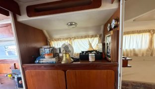 Fairline 32 - Phantom Flight - 6 Berth Inland cruiser with offshore capabilities 