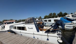 Lytton Discovery 850 - Kontiki - 3 Berth Inland cruiser