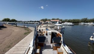 Lytton Discovery 850 - Kontiki - 3 Berth Inland cruiser