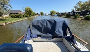 Lytton Discovery 850 - Kontiki - 3 Berth Inland cruiser