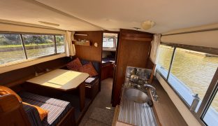 Lytton Discovery 850 - Kontiki - 3 Berth Inland cruiser