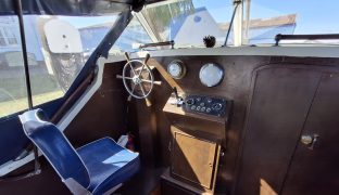 Freeman 23 - Kings Pride - 4 Berth Classic inland cruiser