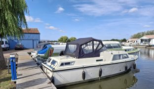 Maderia 27 - Lady Jane - 4 Berth 27ft Inland cruiser 