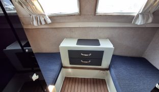 Maderia 27 - Lady Jane - 4 Berth 27ft Inland cruiser 