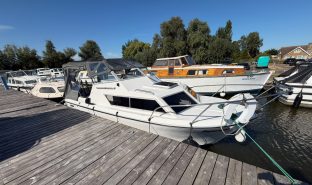 Pace Reflection - Supermac - 4 Berth Inland cruiser 