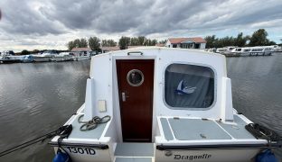 Hampton Safari MK2 - Dragonfly - 4 Berth Inland cruiser