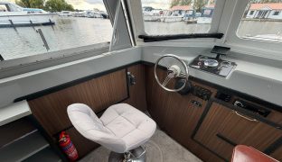 Hampton Safari MK2 - Dragonfly - 4 Berth Inland cruiser