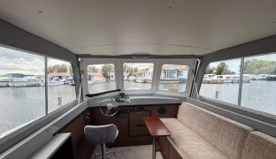 Hampton Safari MK2 - Dragonfly - 4 Berth Inland cruiser
