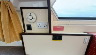 Connoisseur Commodore 1370 - ALL RIGHT NOW - 6 Berth Inland river cruiser