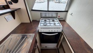 Connoisseur Commodore 1370 - ALL RIGHT NOW - 6 Berth Inland river cruiser