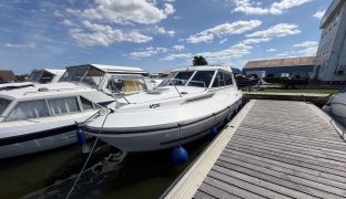 Alphacraft 26 - Dragonfly - 5 Berth cruiser