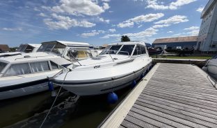Alphacraft 26 - Dragonfly - 5 Berth cruiser