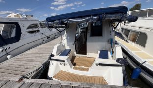 Alphacraft 26 - Dragonfly - 5 Berth cruiser
