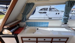 Alphacraft 26 - Dragonfly - 5 Berth cruiser
