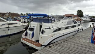 Faircraft 33 DC - Pura Vida - 6 Berth Inland cruiser 