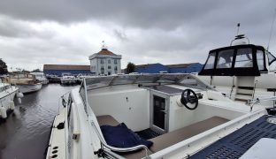 Faircraft 33 DC - Pura Vida - 6 Berth Inland cruiser 