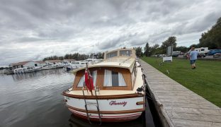 Bourne 35 - Honesty - 4 Berth Classic inland cruiser 