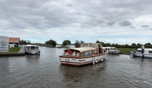 Bourne 35 - Honesty - 4 Berth Classic inland cruiser 