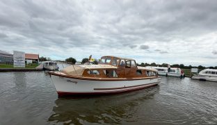 Bourne 35 - Honesty - 4 Berth Classic inland cruiser 