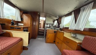 Bourne 35 - Honesty - 4 Berth Classic inland cruiser 