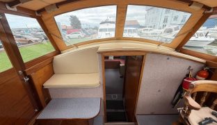 Bourne 35 - Honesty - 4 Berth Classic inland cruiser 
