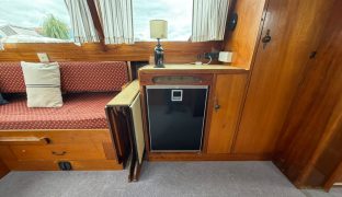 Bourne 35 - Honesty - 4 Berth Classic inland cruiser 