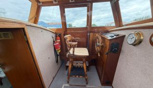 Bourne 35 - Honesty - 4 Berth Classic inland cruiser 