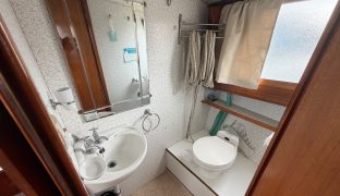 Bourne 35 - Honesty - 4 Berth Classic inland cruiser 
