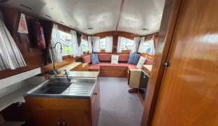Bourne 35 - Honesty - 4 Berth Classic inland cruiser 