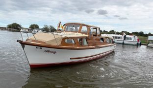 Bourne 35 - Honesty - 4 Berth Classic inland cruiser 