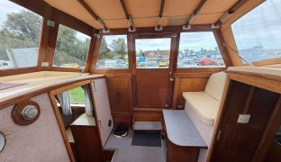Bourne 35 - Honesty - 4 Berth Classic inland cruiser 