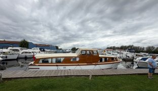 Bourne 35 - Honesty - 4 Berth Classic inland cruiser 