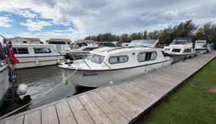 Freeman 23 - Swanee - 4 Berth Classic inland cruiser 