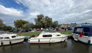Freeman 23 - Swanee - 4 Berth Classic inland cruiser 