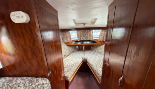 Freeman 23 - Swanee - 4 Berth Classic inland cruiser 