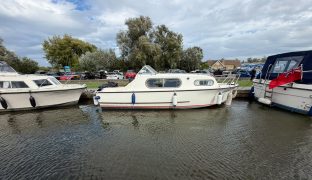Freeman 23 - Swanee - 4 Berth Classic inland cruiser 