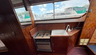 Freeman 23 - Swanee - 4 Berth Classic inland cruiser 