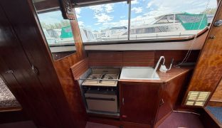 Freeman 23 - Swanee - 4 Berth Classic inland cruiser 