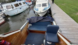Freeman 23 - Swanee - 4 Berth Classic inland cruiser 