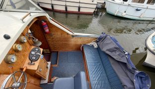 Freeman 23 - Swanee - 4 Berth Classic inland cruiser 