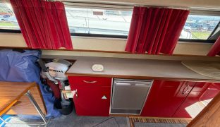Faircraft 33 - Go With The Flow - 6 Berth Inland Broads cruiser 