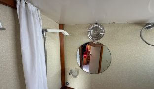 Faircraft 33 - Go With The Flow - 6 Berth Inland Broads cruiser 