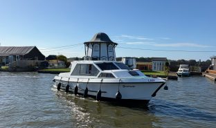 Aquabell 28 - GERTRUDE - 4 Berth Inland cruiser
